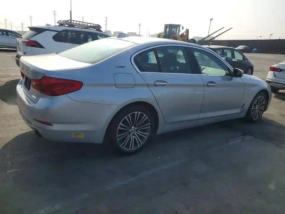 WBAJA9C5XJB033426 2018 BMW 5 SERIES-2