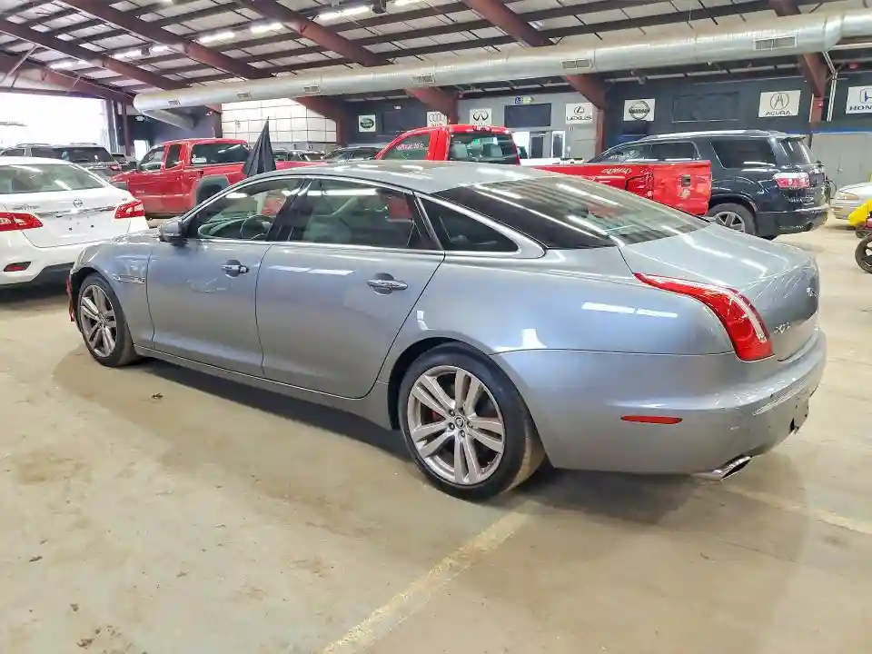SAJWA2GB6BLV07658 2011 JAGUAR XJ-1