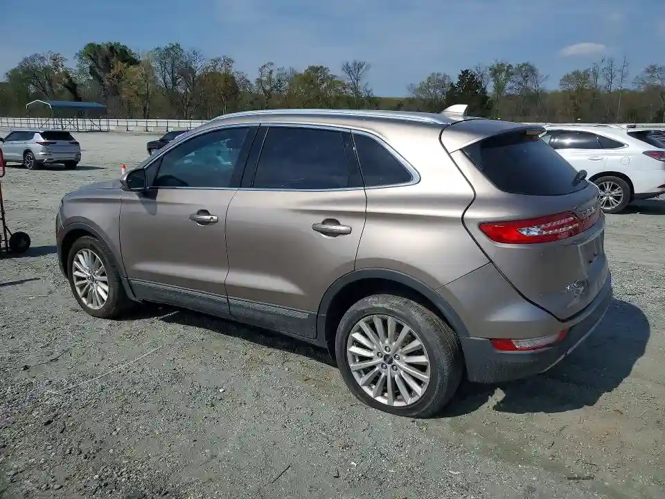 5LMCJ1C93KUL17267 2019 LINCOLN MKZ-1