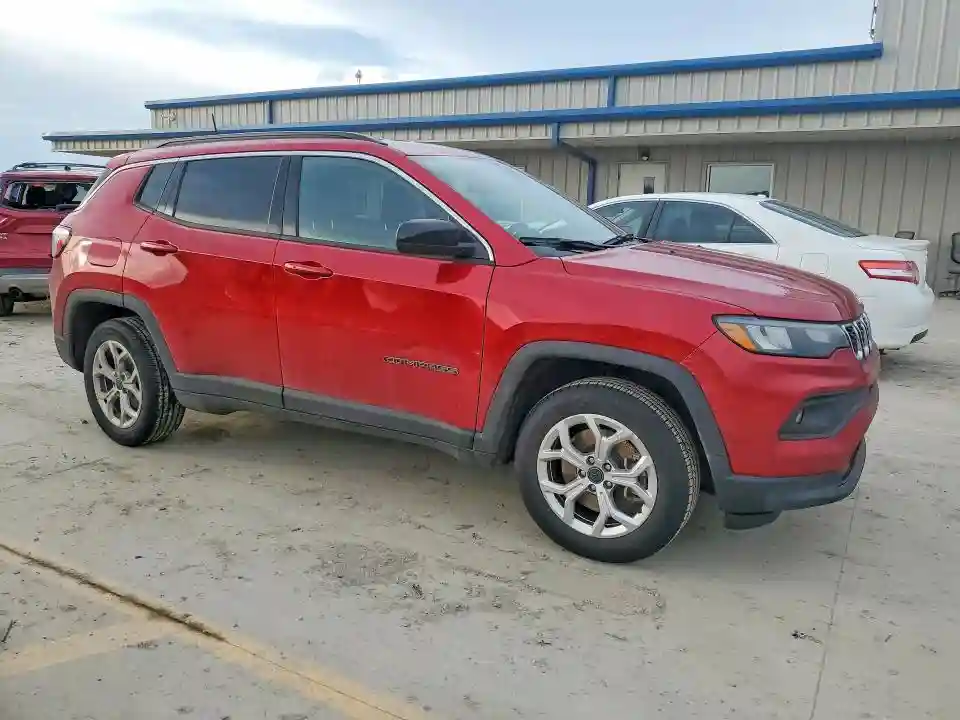 3C4NJDBN6ST570853 2025 JEEP COMPASS-3
