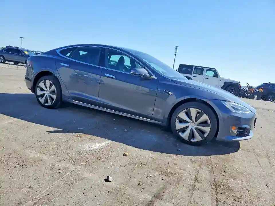 5YJSA1E24LF379029 2020 TESLA MODEL S-3
