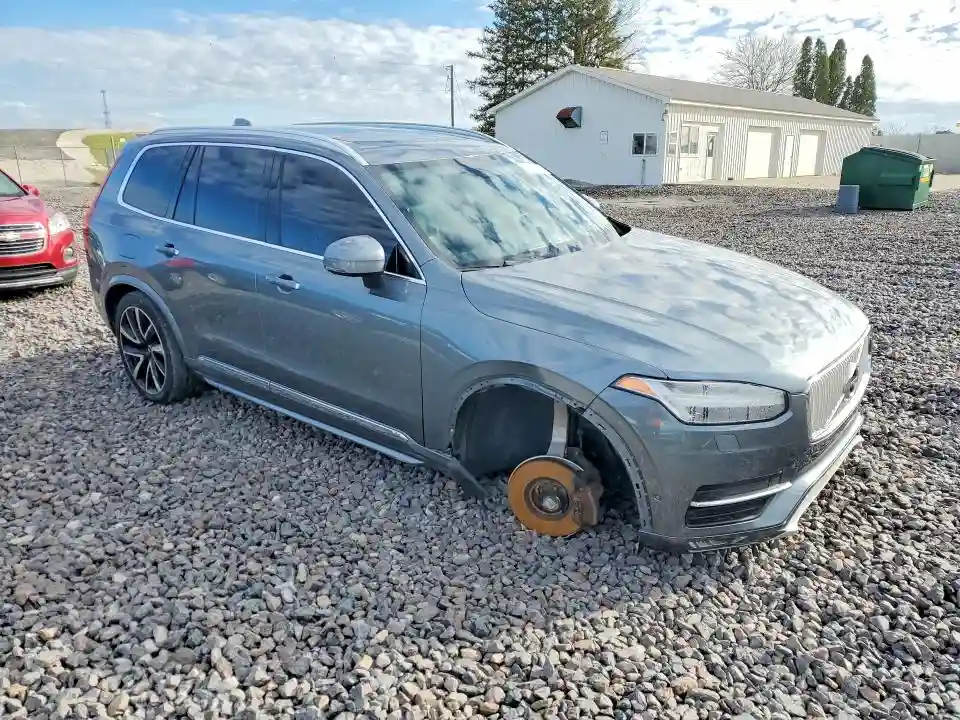 YV4A22PL8J1201731 2018 VOLVO XC90-3