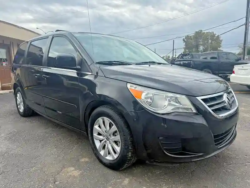 2C4RVABG5CR354258 2012 VOLKSWAGEN ROUTAN-0