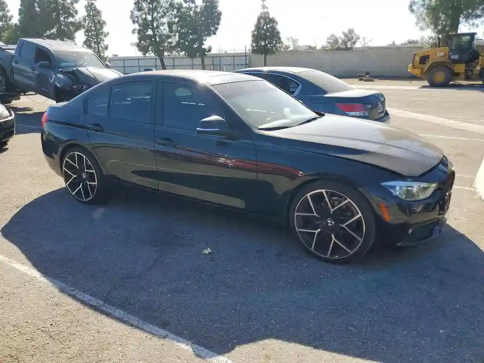 WBA8E1G57JNU89851 2018 BMW 3 SERIES-3
