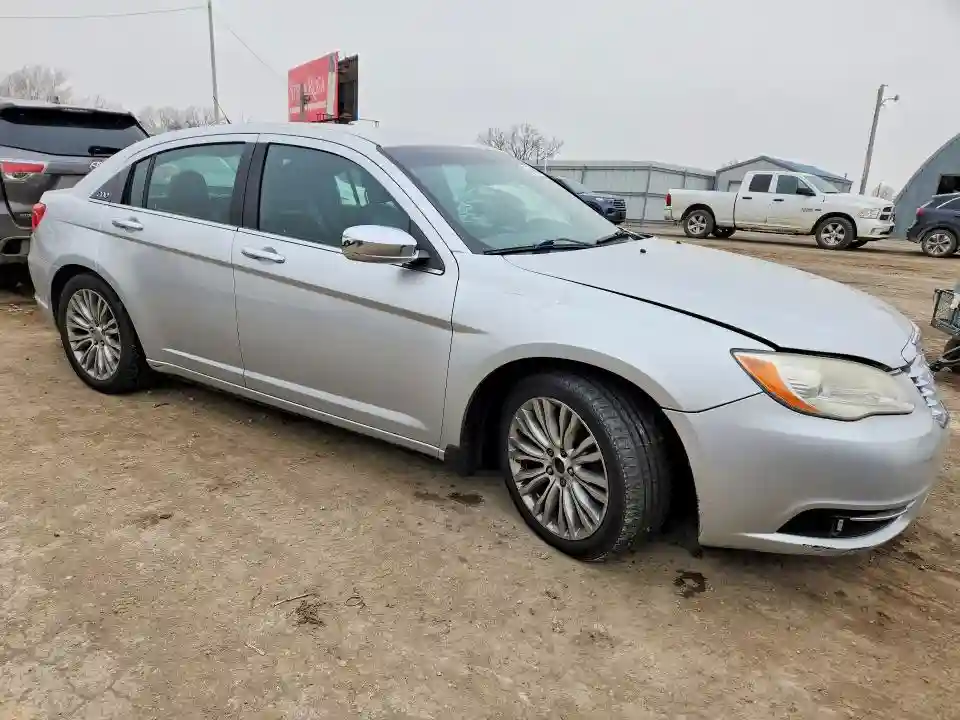 1C3BC2FB0BN500531 2011 CHRYSLER 200-3