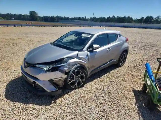 NMTKHMBX5JR001483 2018 TOYOTA C-HR-0
