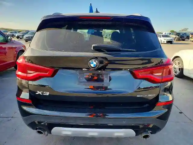 5UXTR7C51KLR43775 2019 BMW X3-5
