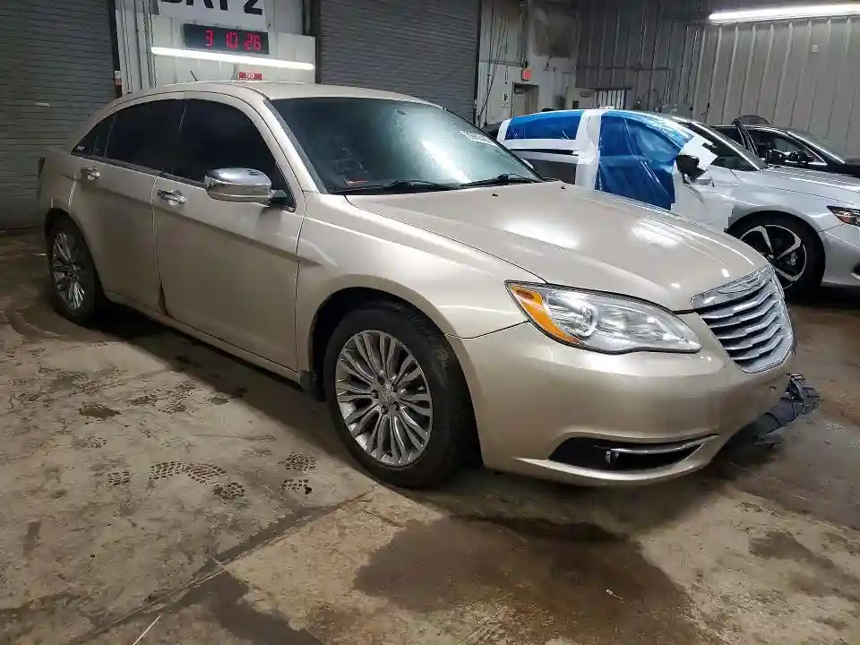 1C3CCBCG8DN618298 2013 CHRYSLER 200-3