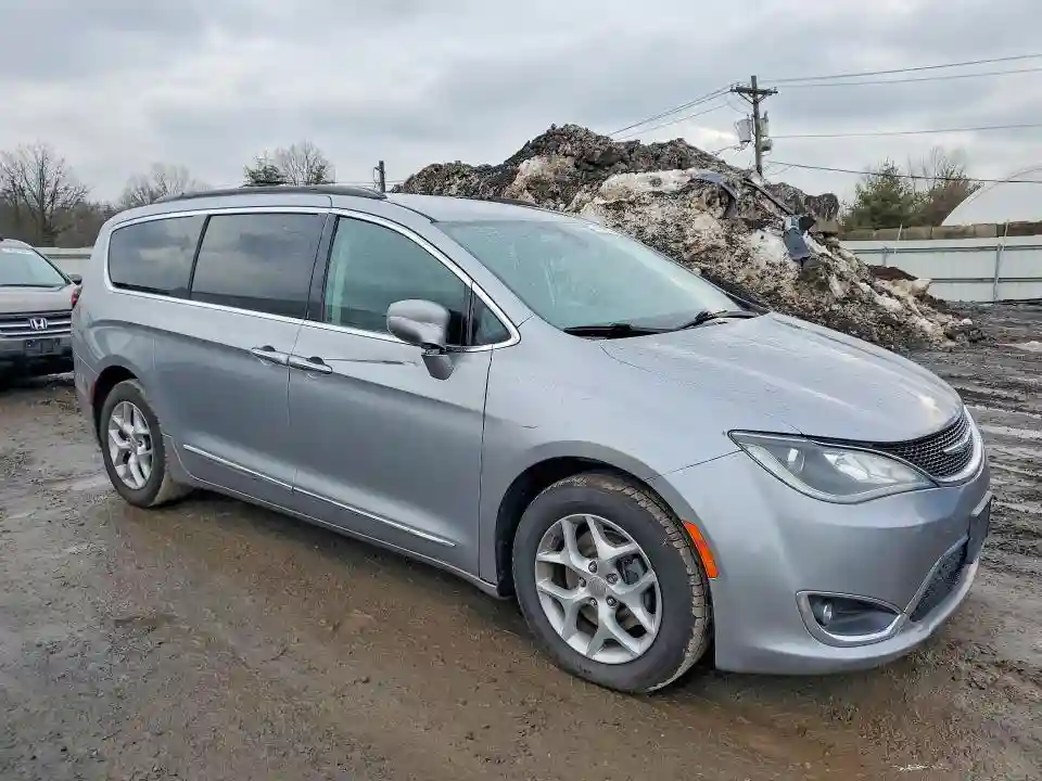 2C4RC1BG3HR508107 2017 CHRYSLER PACIFICA-3