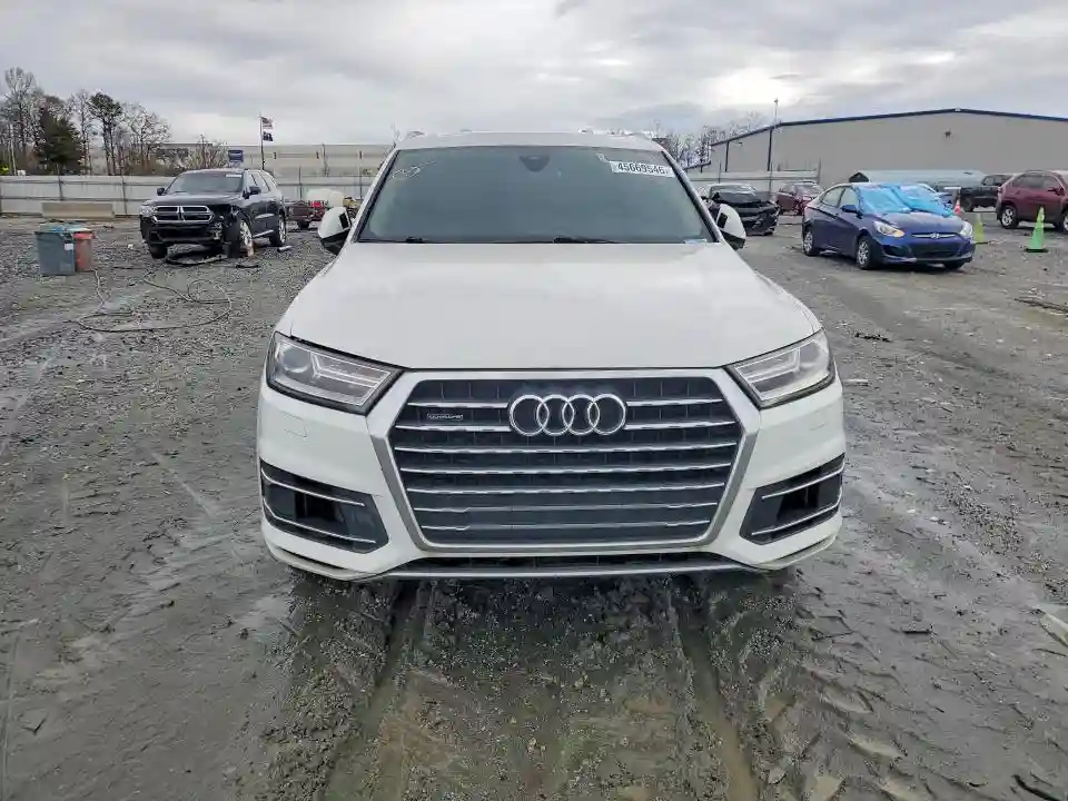 WA1LAAF7XJD034262 2018 AUDI Q7-4