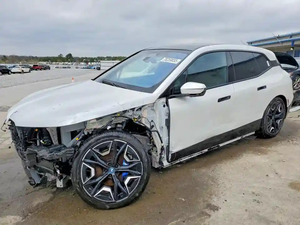 WB523CF09NCK67387 2022 BMW IX-0
