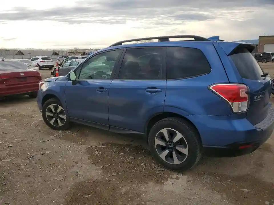 JF2SJAGC9JH546652 2018 SUBARU FORESTER-1