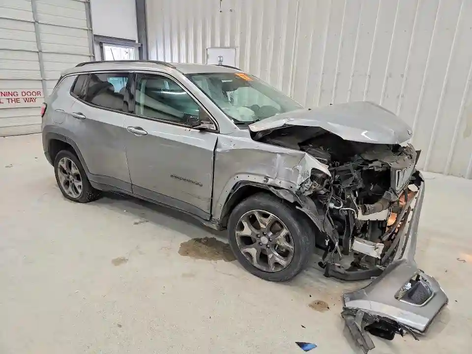 3C4NJDCB3MT520127 2021 JEEP COMPASS-3