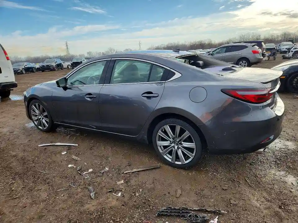 JM1GL1WYXJ1328661 2018 MAZDA 6-1
