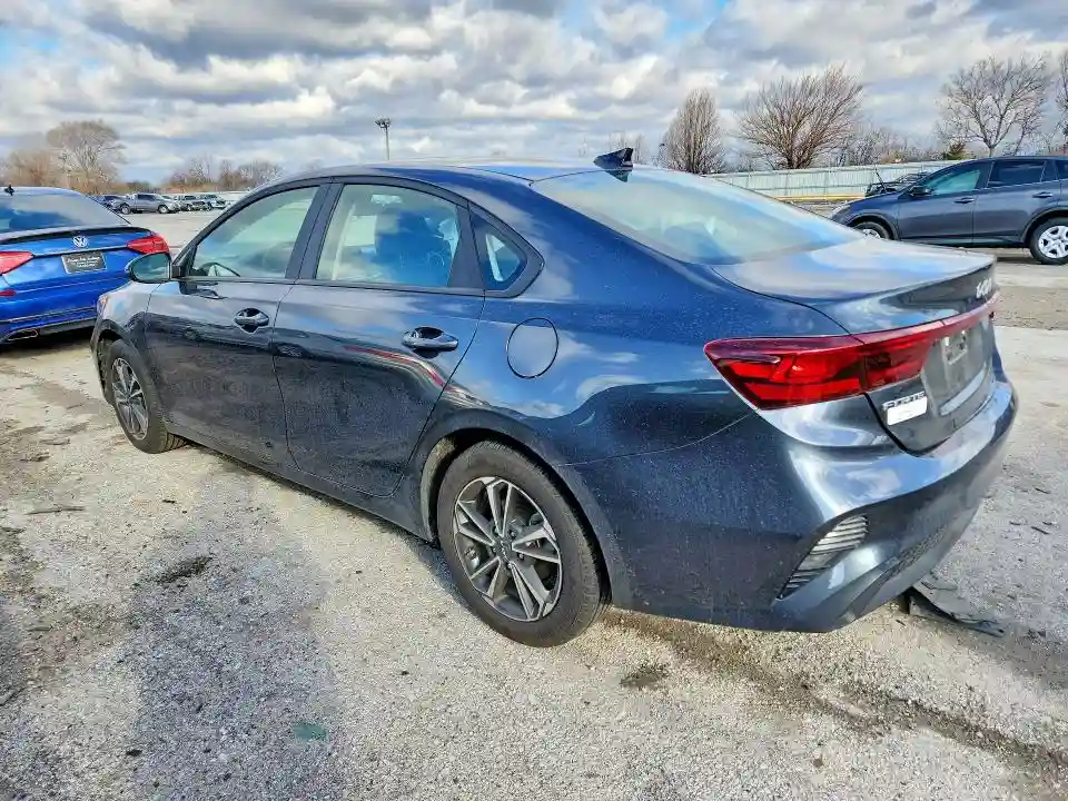 3KPF24AD9RE836956 2024 KIA FORTE LXS-1