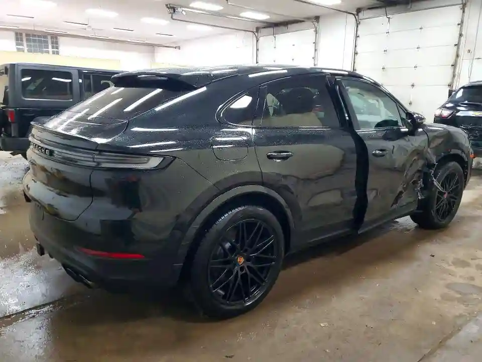WP1BA2AY5SDA29817 2025 PORSCHE CAYENNE-2