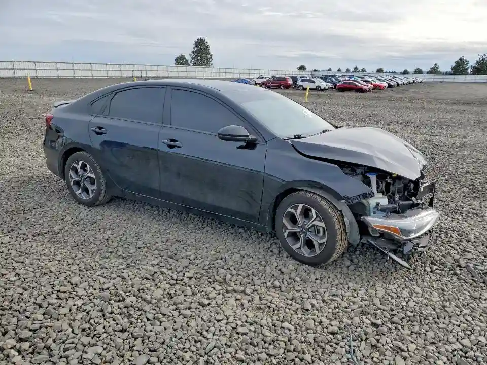 3KPF24AD6ME292358 2021 KIA FORTE-3