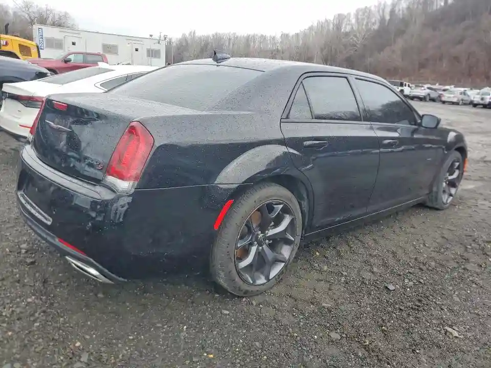 2C3CCABG1PH599814 2023 CHRYSLER 300-2