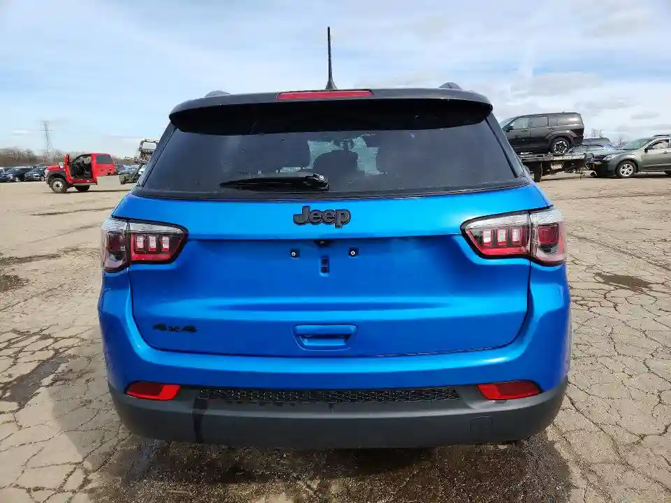 3C4NJDBN8RT599460 2024 JEEP COMPASS-5
