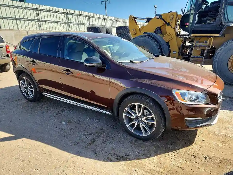 YV440MWK1J2049003 2018 VOLVO V60-3