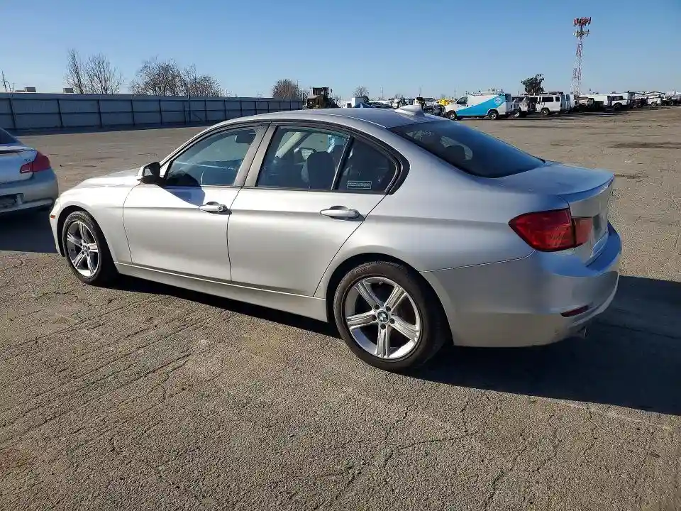 WBA3D3C51EK154557 2014 BMW 3 SERIES-1
