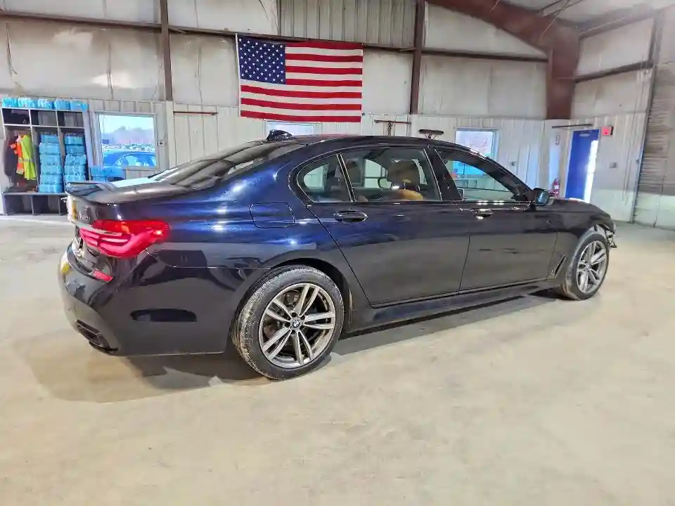 WBA7F2C58JG424130 2018 BMW 7 SERIES-2