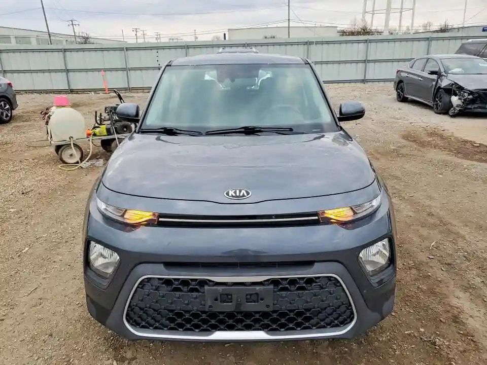 KNDJ23AU9L7726906 2020 KIA SOUL-4