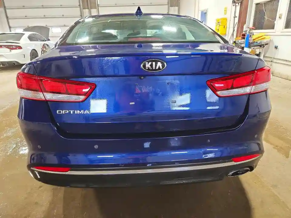 5XXGT4L30JG255654 2018 KIA OPTIMA-5