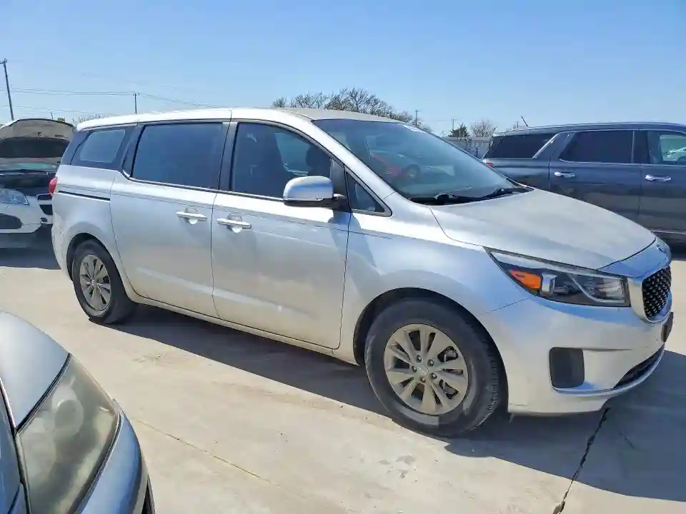KNDMA5C17H6279570 2017 KIA SEDONA-3