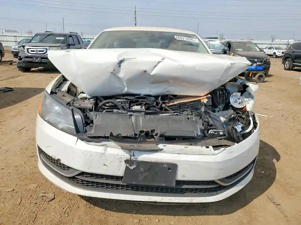 1VWAT7A34EC082945 2014 VOLKSWAGEN PASSAT-4