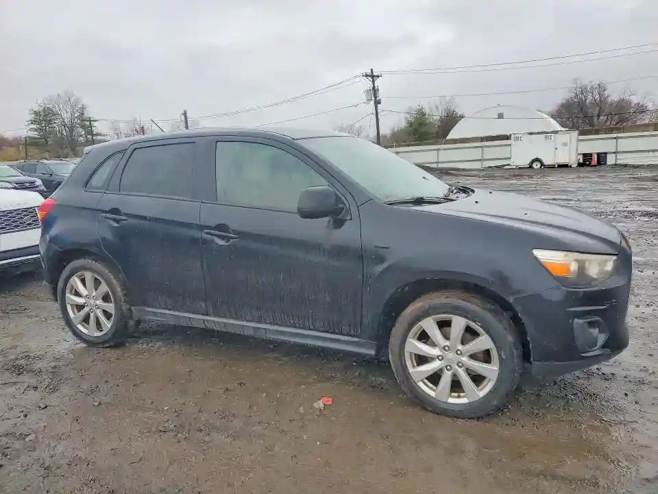 4A4AR3AU3DE006261 2013 MITSUBISHI OUTLANDER-3