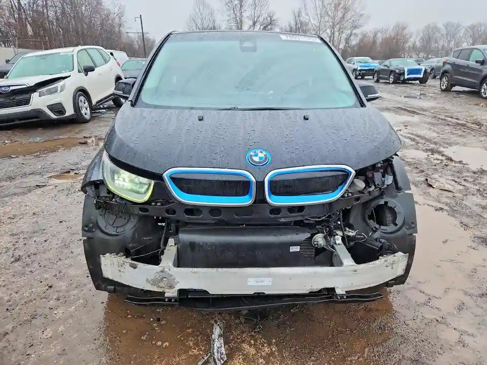 WBY1Z8C33HV894023 2017 BMW I SERIES-4