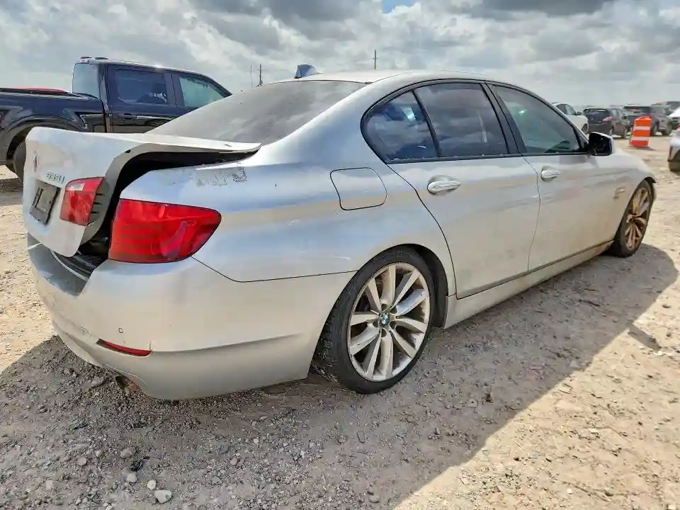 WBAFU7C58BC869636 2011 BMW 5 SERIES-2