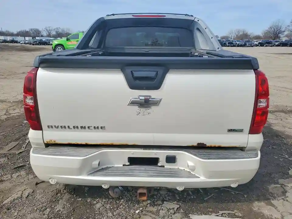 3GNTKGE35BG131482 2011 CHEVROLET AVALANCHE-5