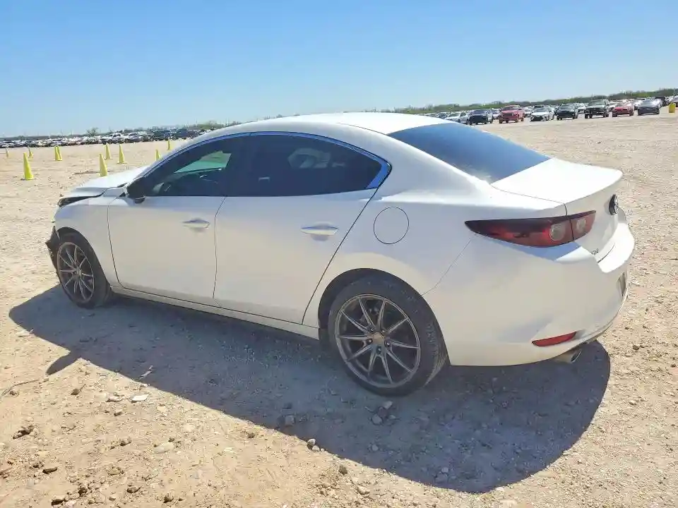 3MZBPABLXNM313057 2022 MAZDA 3-1