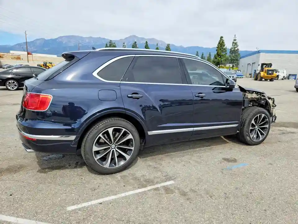 SJAAC2ZV8JC021752 2018 BENTLEY ALL MODELS-2