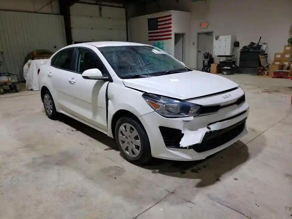 3KPA24AD2NE473985 2022 KIA RIO-3