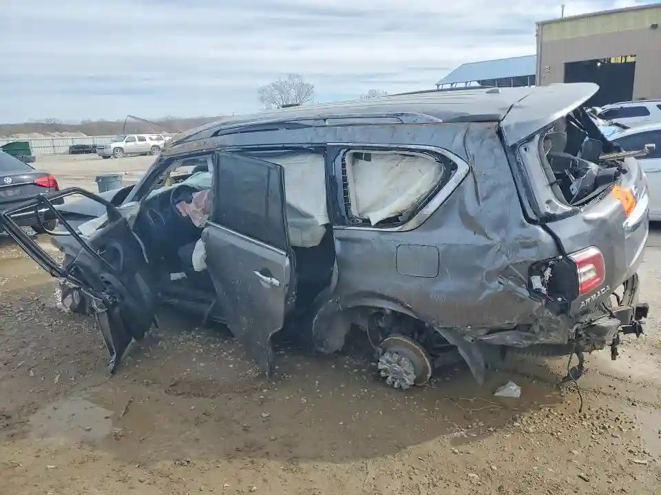 JN8AY2NC9J9553744 2018 NISSAN ARMADA-1