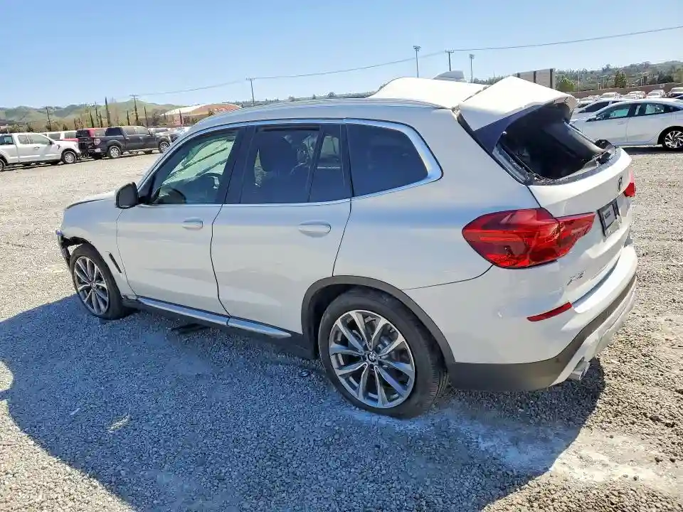 5UXTR9C50KLE21847 2019 BMW X3-1