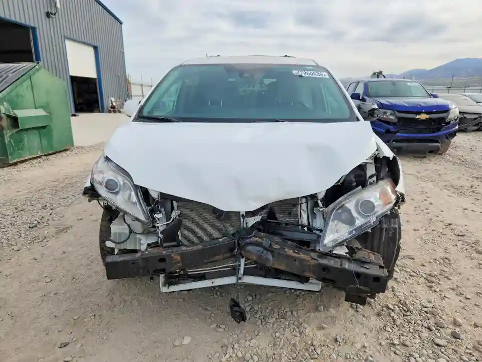 5TDJZ3DC9LS241041 2020 TOYOTA SIENNA-4