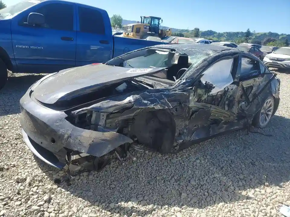 5YJ3E1EB5NF204834 2022 TESLA MODEL 3-0