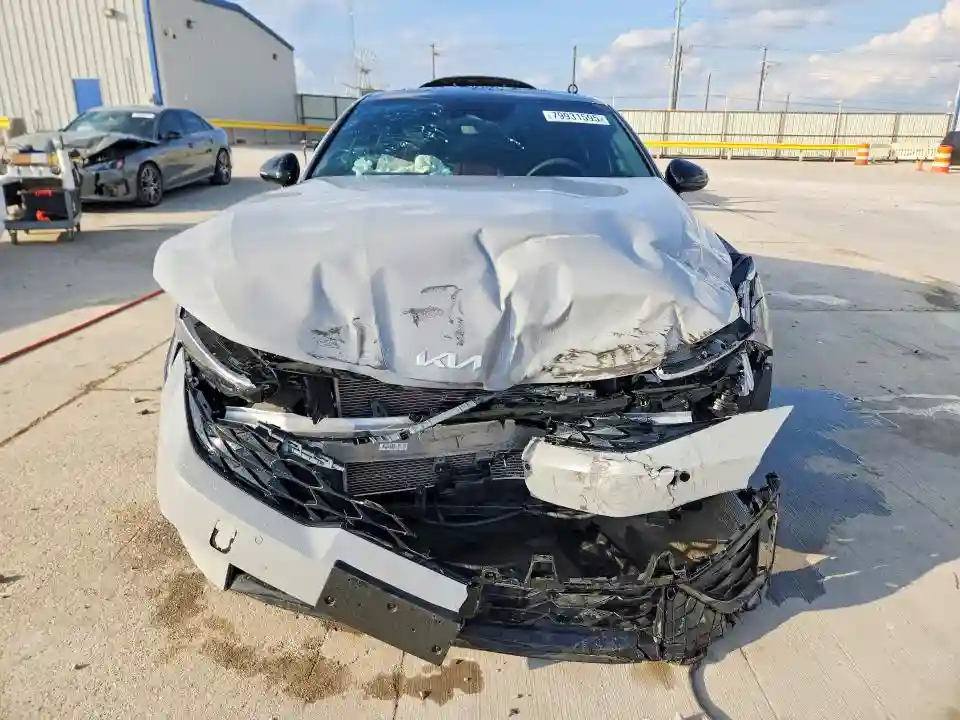 KNAG64J71S5326439 2025 KIA K5-4