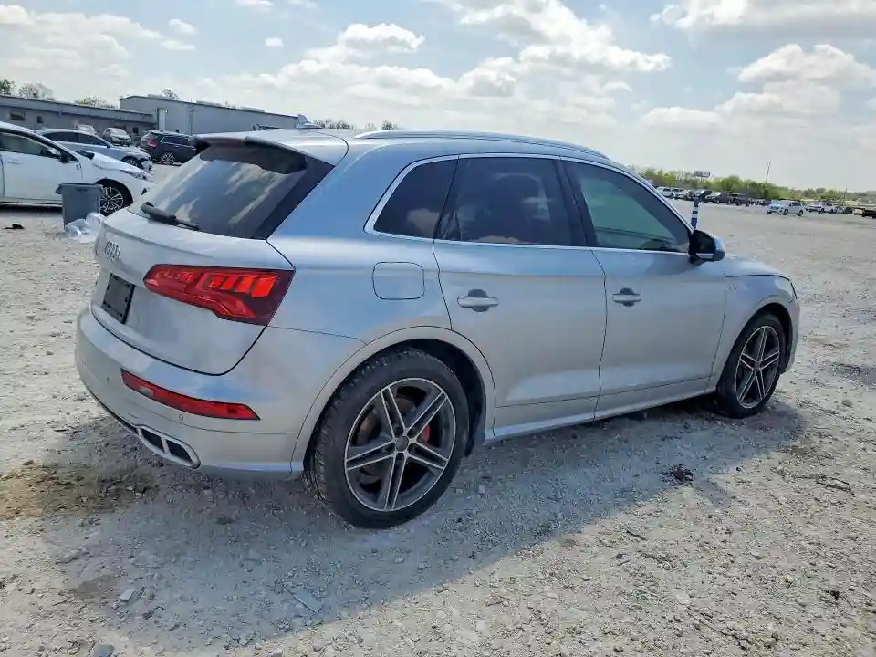 WA1C4AFY2J2182224 2018 AUDI SQ5-2