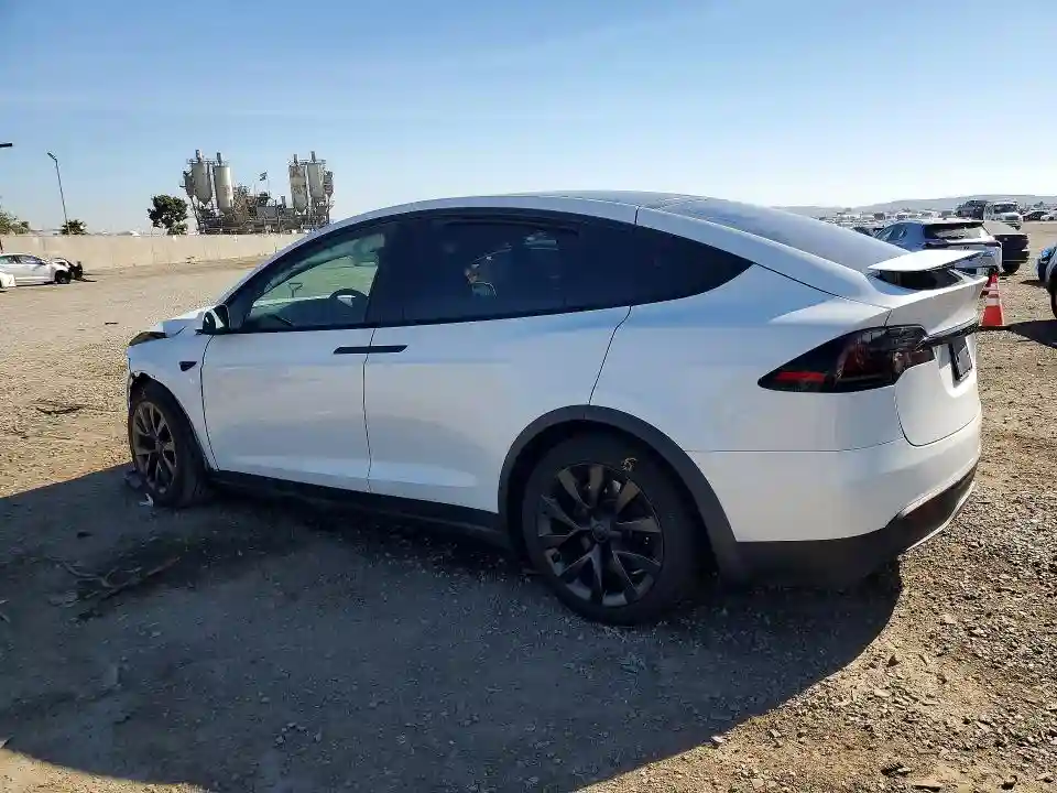 7SAXCDE54RF448065 2024 TESLA MODEL X-1
