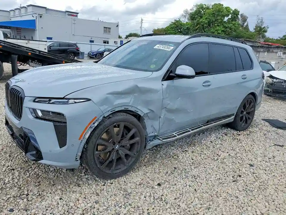 5UX23EM0XS9Y68348 2025 BMW X7-0