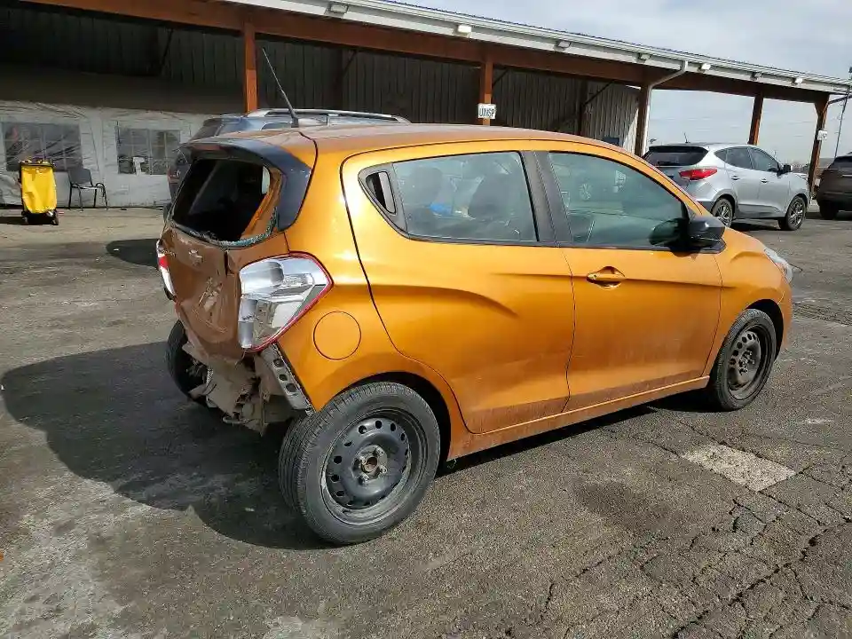 KL8CB6SA8KC816321 2019 CHEVROLET SPARK-2