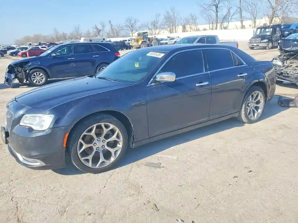 2C3CCAPT0JH181581 2018 CHRYSLER 300-0