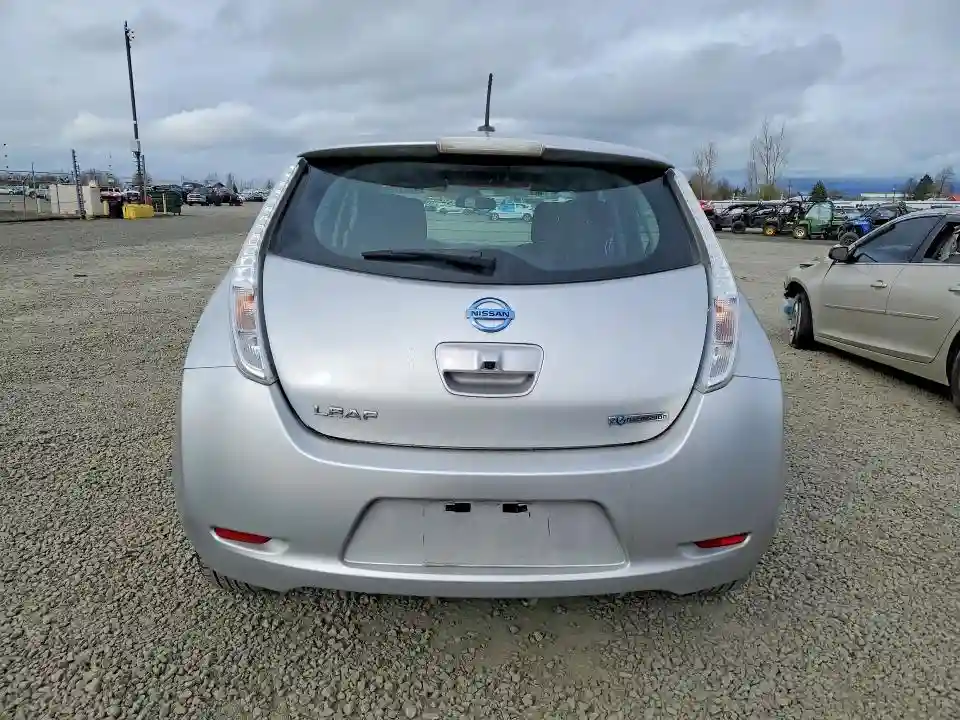 1N4AZ0CPXFC325741 2015 NISSAN LEAF-5