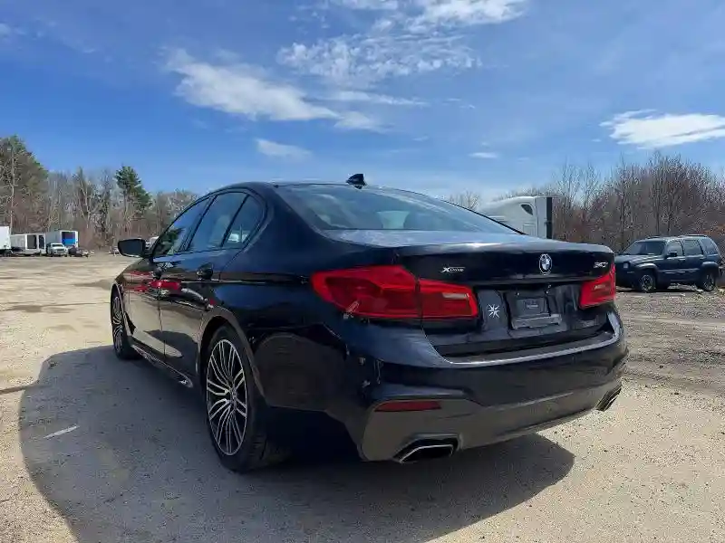 WBAJE7C59KG893055 2019 BMW 5 SERIES-2