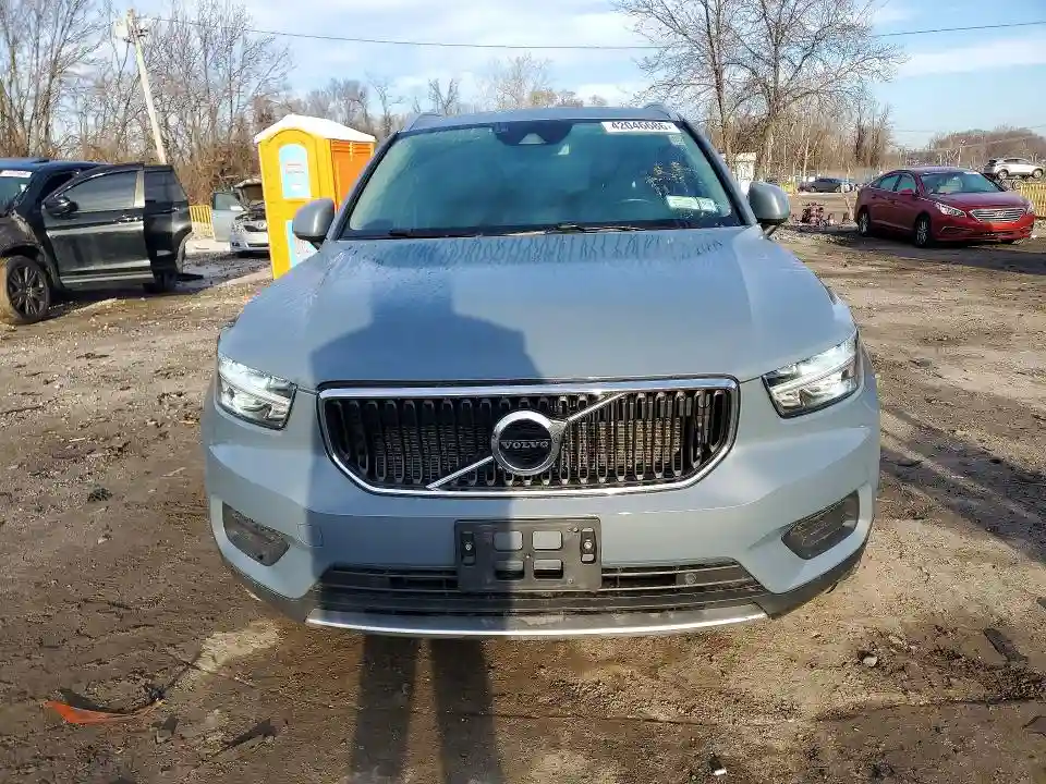 YV4162UK0L2278235 2020 VOLVO XC40-4